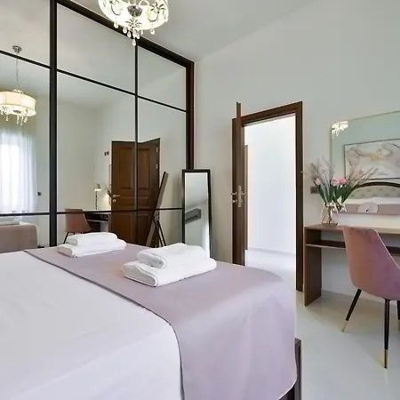 Chania Boutique - Steps From The * Χανιά