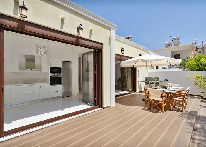 Вилла Chania Boutique - Steps From The