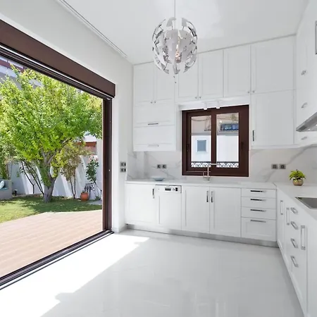 Chania Boutique - Steps From The *