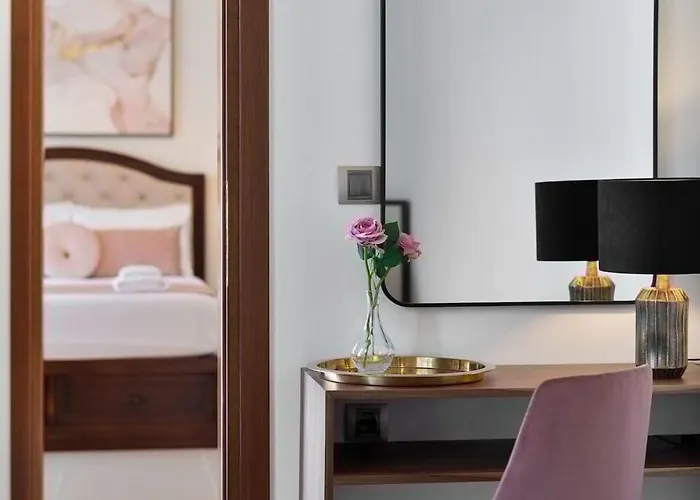 Chania Boutique - Steps From The Villa La Canea