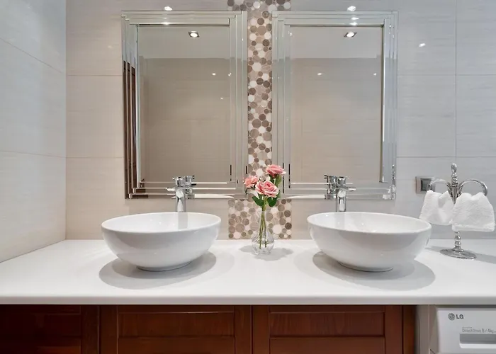 Chania Boutique - Steps From The Villa